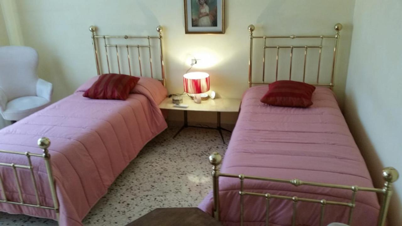 Tora House Gasthof Catania